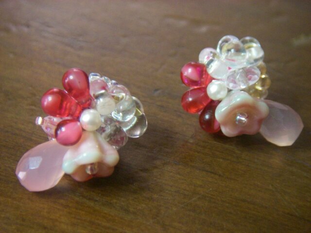 桜(刺繍ビジューピアス)の画像1枚目