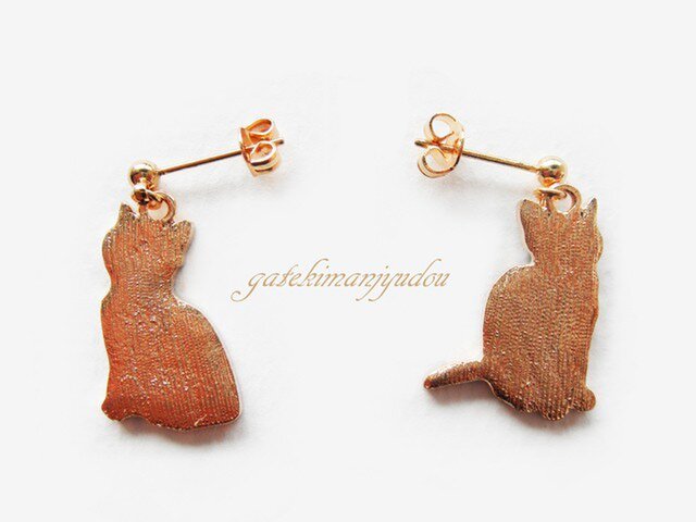 おめかしCATピアス【イヤリング変更可】 | iichi 日々の暮らしを