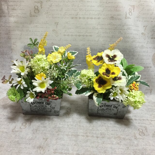 横長デザイン フラワーアレンジメント ブリキの花器 アートフラワーのブリキアレンジ(横長)2 | iichi 日々の暮らしを