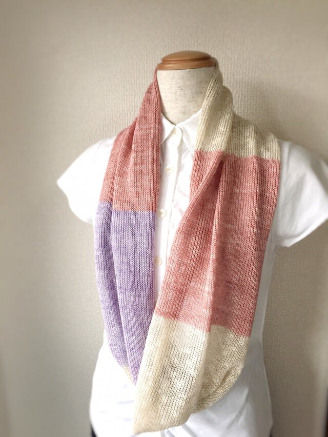 コットンとリネンの機械編みスヌード ピンク×ラベンダーの画像1枚目