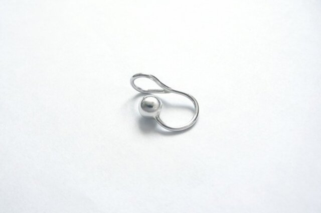 <NOVEC> SILVER BALL EARCUFFの画像1枚目