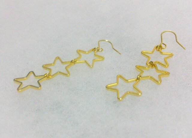 ゆらゆらピアス*star*goldの画像1枚目