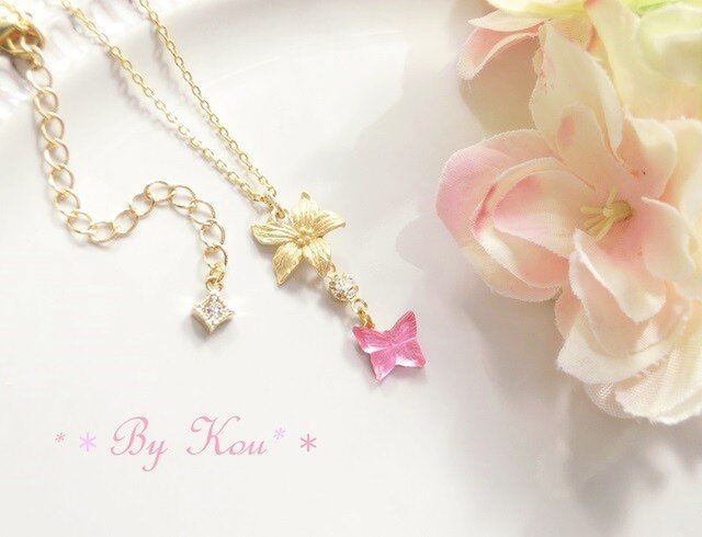 *♪・*春気分な蝶々のネックレス*♪**MRの画像1枚目