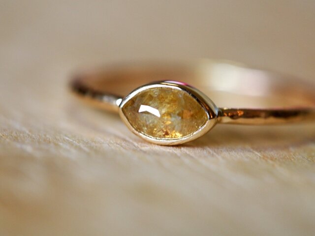 Petal Of Sun Diamond Ringの画像1枚目