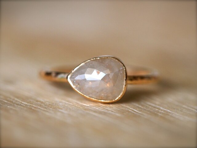 Sand Beige Diamond Ringの画像1枚目