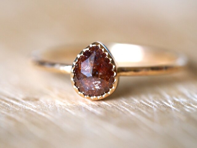 Rouge Red Tear Diamond Ringの画像1枚目