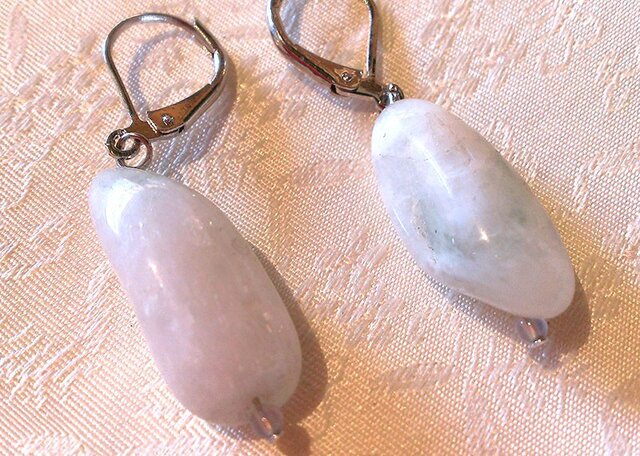 【再販♪】フローライトインクオーツのピアス♪の画像1枚目