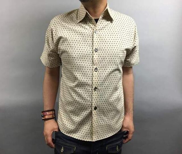 半袖和柄シャツ(絣風豆絞り図)の画像1枚目