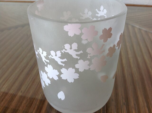 桜と天使のグラスの画像1枚目