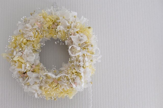ふんわりアジサイ リース cream yellow & whiteの画像1枚目