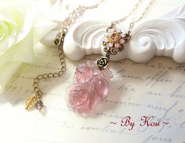 *❁.*rose bouquet*。❁・** V.ネックレス。の画像1枚目
