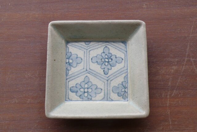小角皿 染付花紋の画像1枚目