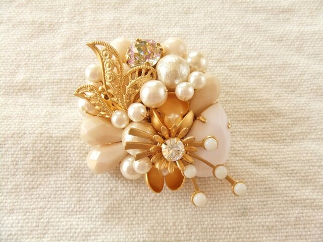 sold/小花のブーケのブローチ(K0440)の画像1枚目