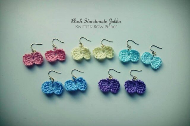 Blush Handmade Zakka:ニットリボン金メッキピアスの画像1枚目