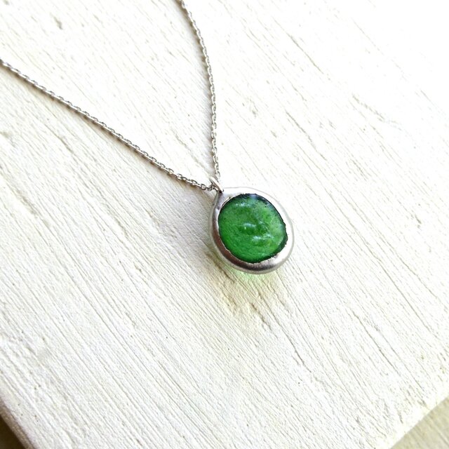ガラスのネックレス forest green(plants)の画像1枚目