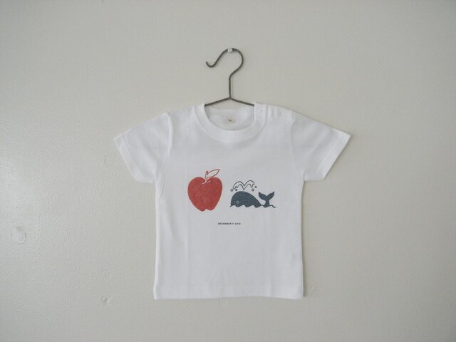 出産のお祝いに!”なまえイラスト”入りTシャツの画像1枚目