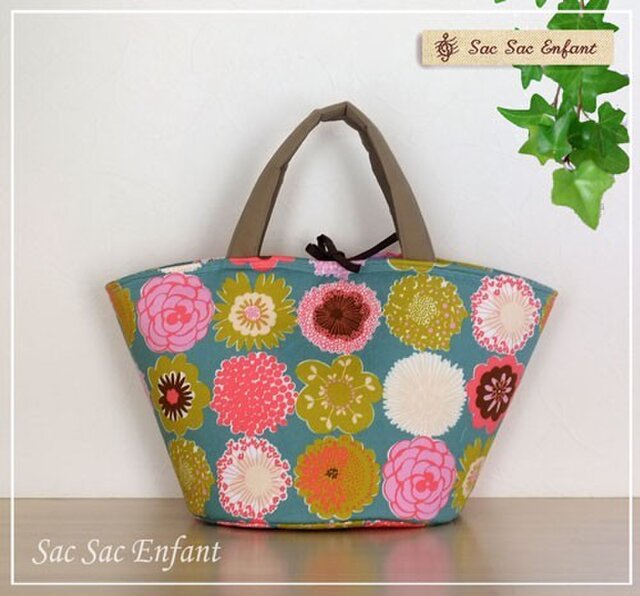 カゴ型バッグ Timbre Fleur(花スタンプ)ブルー×水色 Mサイズの画像1枚目