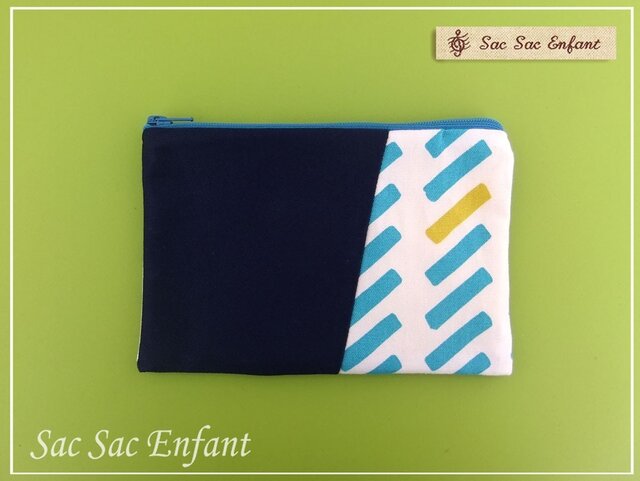フラットポーチ Sサイズ Ligne(リーニュ)スカイブルー×ネイビーの画像1枚目