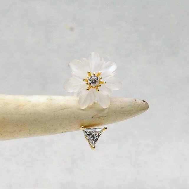 CPe-001 Flower-A Tri Pierce ピアス 片耳 Not a pairの画像1枚目