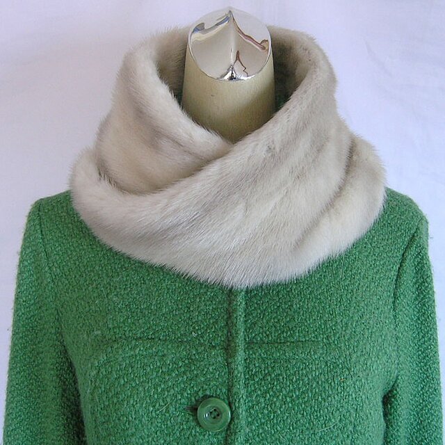 ¶ new antique fur ¶ ヴァイオレットミンクnejiriスヌード「lico」の画像1枚目