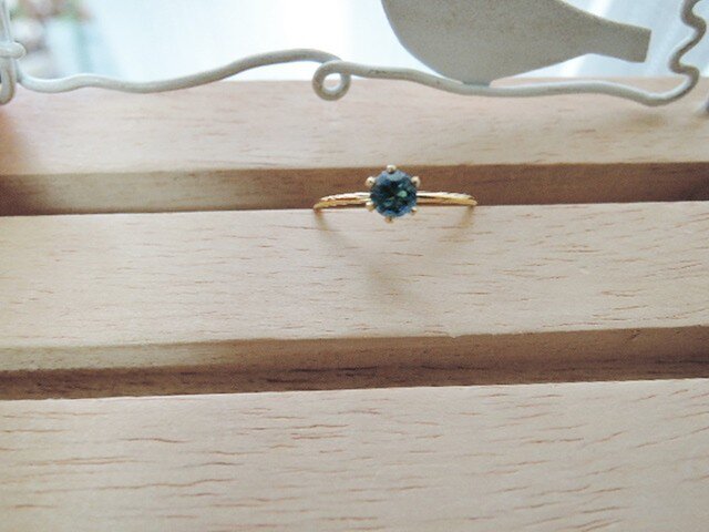 ロンドンブルートパーズ 宝石質 ラウンドファセットカット 4㎜ルース