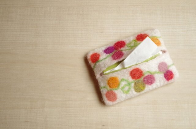 ティッシュケース ちょっと大きい木の実の画像1枚目
