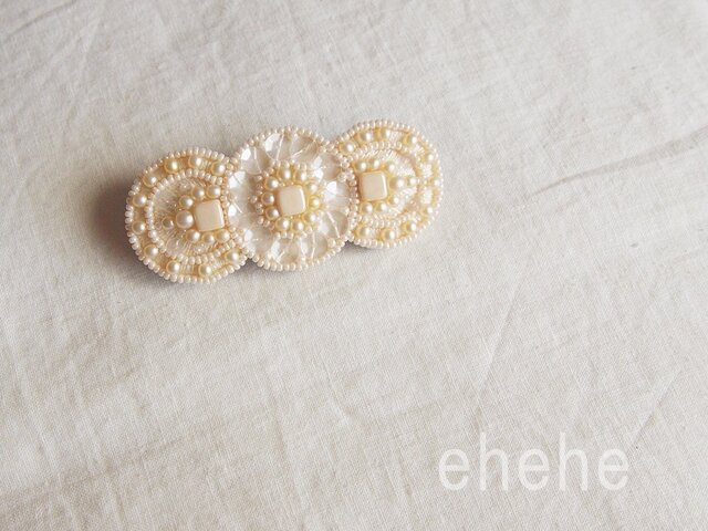 Floweringビーズ刺繍バレッタの画像1枚目