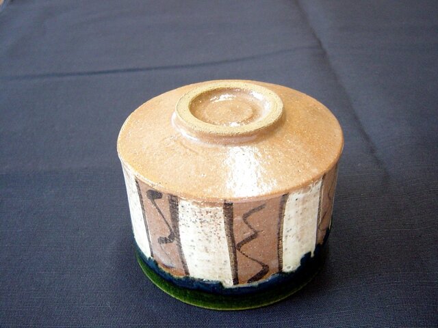 鳴海織部茶碗 | iichi 日々の暮らしを心地よくするハンドメイドや