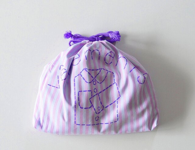 体操着入れ お着替えきんちゃく袋 ストライプピンク 「vêtements」 入園、お習い事に 名入れ無料の画像1枚目