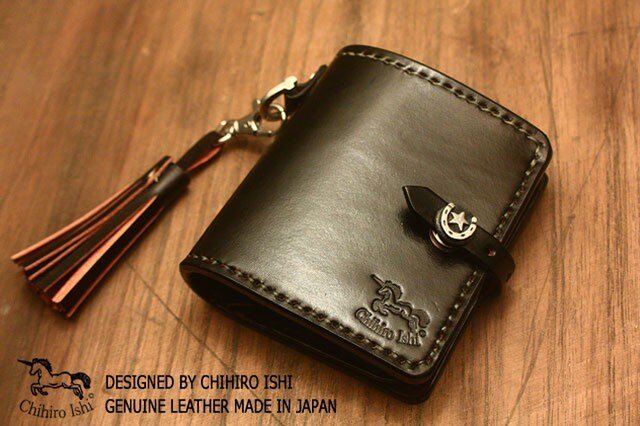 JAPANレザーカラーオーダー可能 二つ折り財布 手染め手縫い | iichi