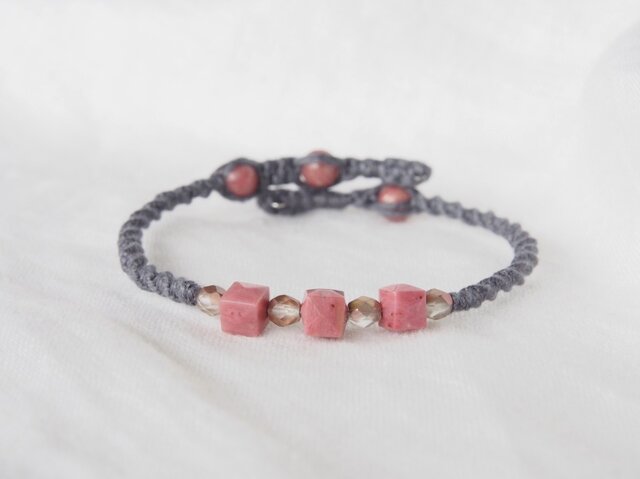 Pink Cube Bangle(シリシャスシスト)の画像1枚目
