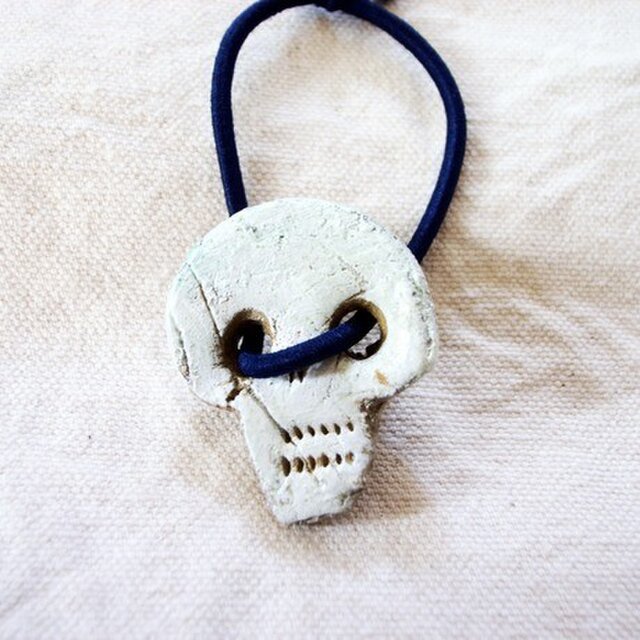 ガイコツクッキーのヘアゴム