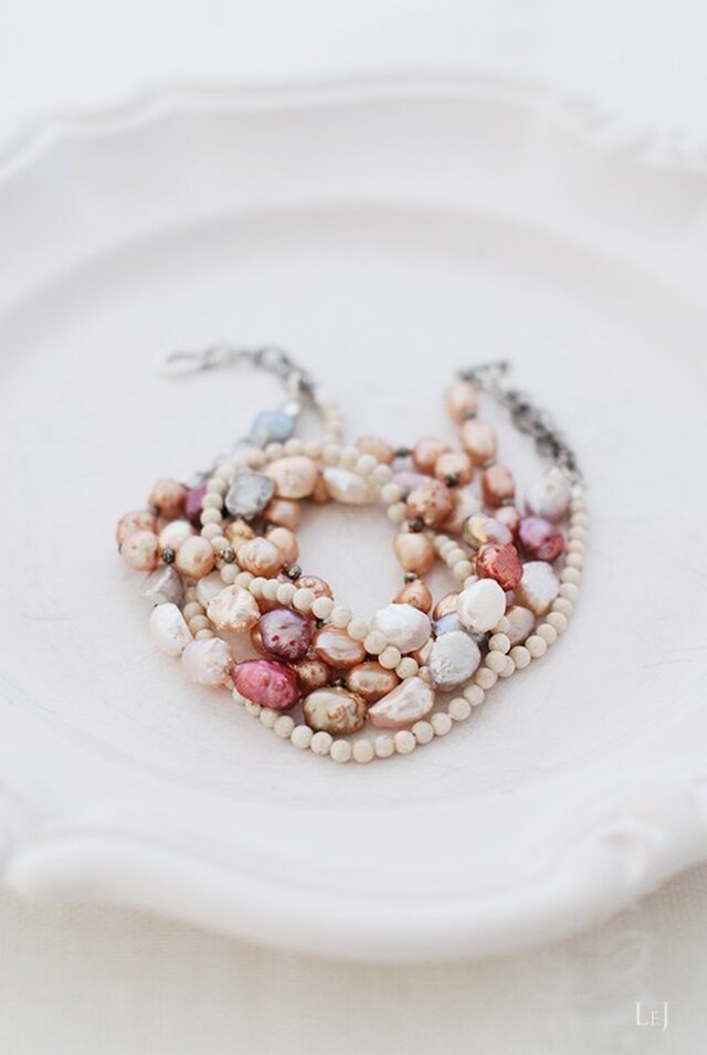 Siena 春色三連のネックレス