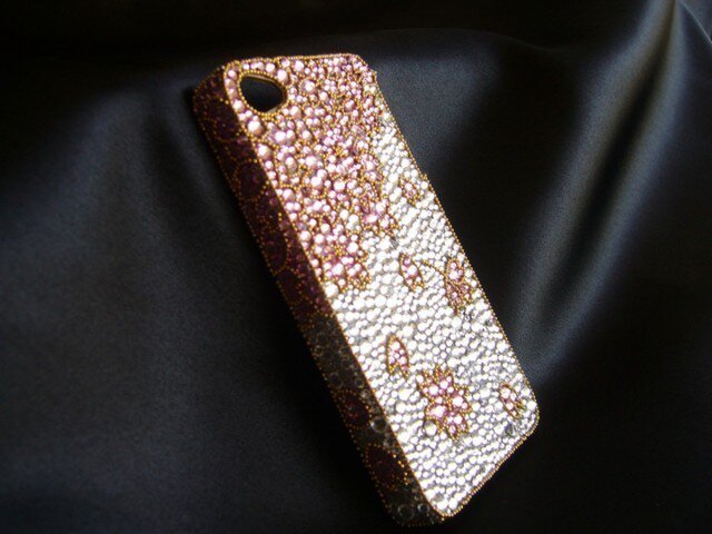 iPhone4 桜GOLD スワロフスキービーズの画像1枚目