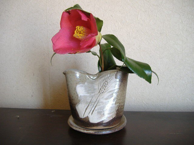 花器にも使える麦穂文様つゆ入れ(受け皿付)の画像1枚目