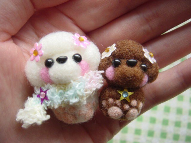 羊毛フェルトトイプードル　♡ティファニー♡ 羊毛フェルト トイプードル ♡ティファニー♡様専用 - メルカリ