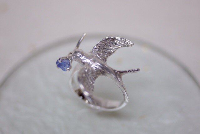 【受注製作】A happy swallow ring 〜幸運の使者〜の画像1枚目