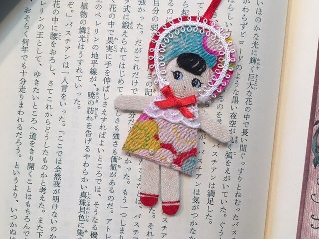 可愛い文化人形のしおり iichi 日々の暮らしを心地よくするハンドメイドやアンティークのマーケットプレイス