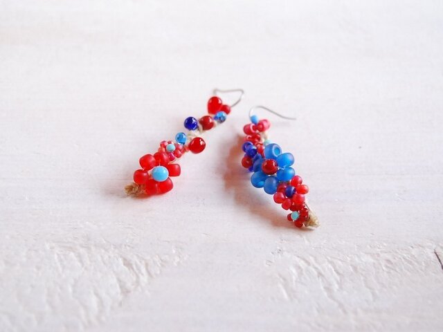 flower ピアス :red.blue:の画像1枚目