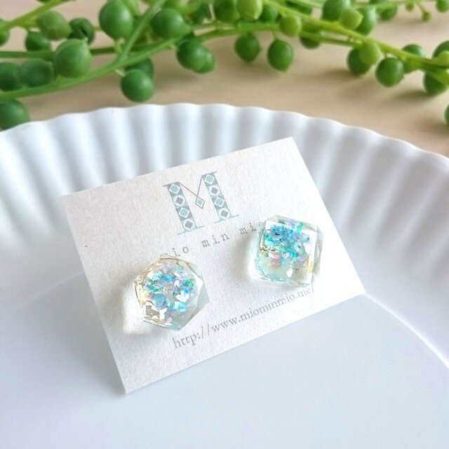 アシンメトリー♡クリアピアス ~Tropical blue~の画像1枚目