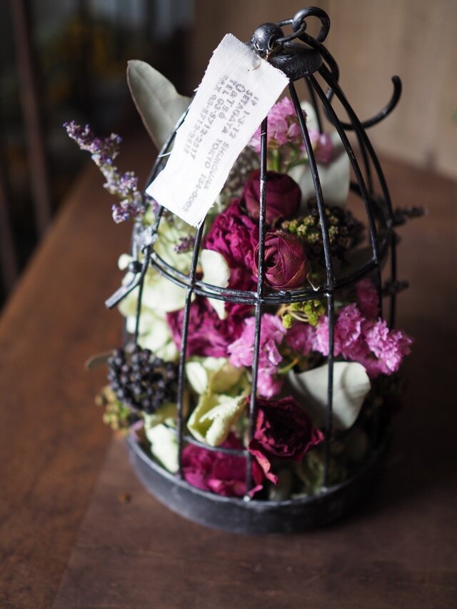 ドライフラワーの鳥かごアレンジ　ピンク