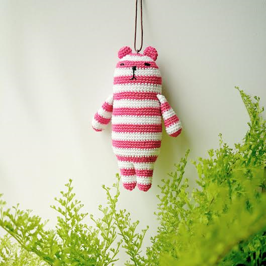 amigurumi * クーマmini(濃ピンク×白)の画像1枚目