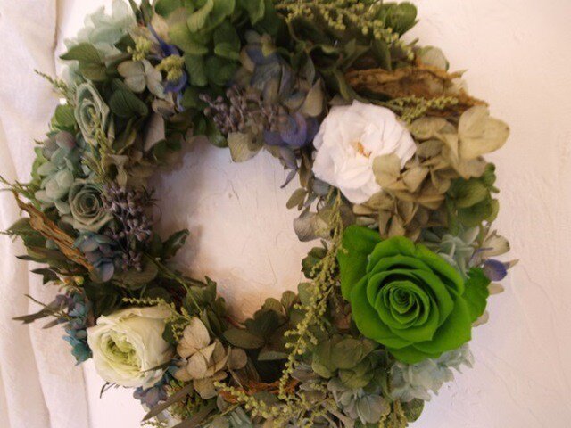 大きなグリーンリース～深緑の森 | iichi 日々の暮らしを心地よくする