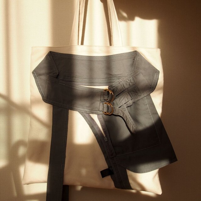 Men in Grayの画像1枚目