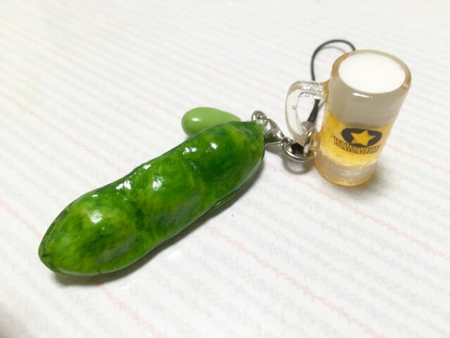 ビール & 枝豆 (3連豆)ストラップの画像1枚目