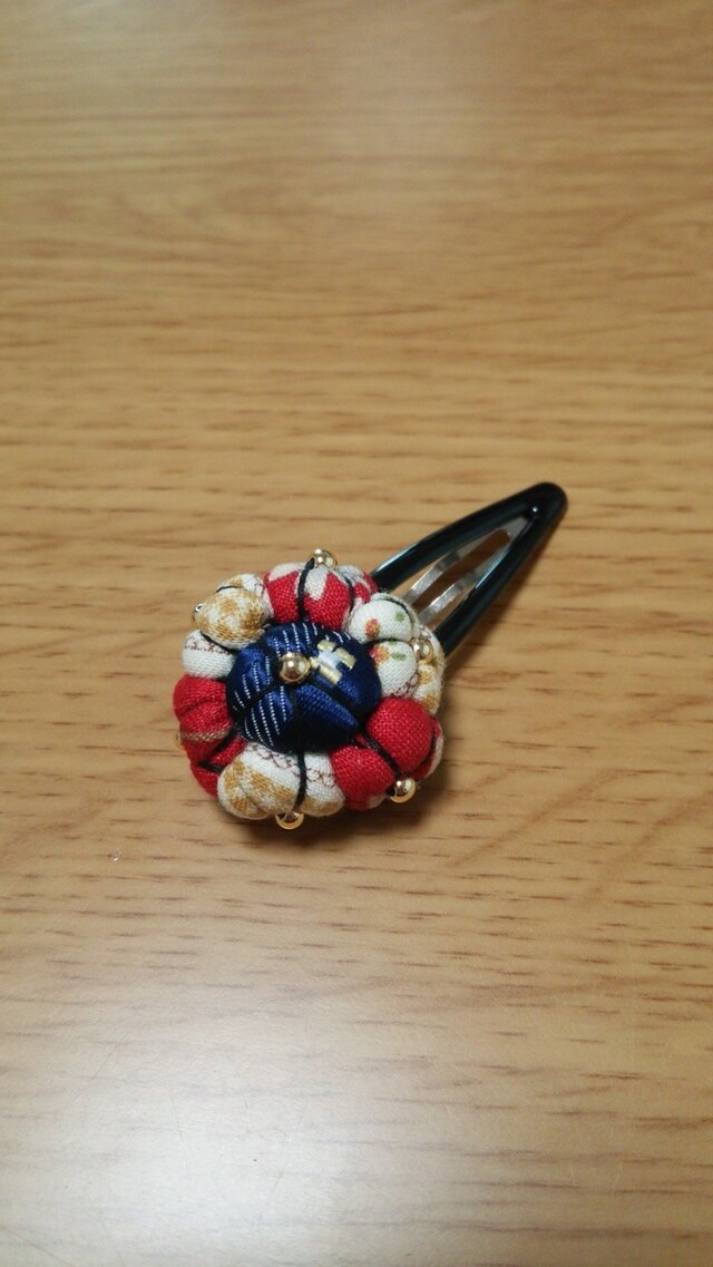 花のパッチンピンの画像1枚目