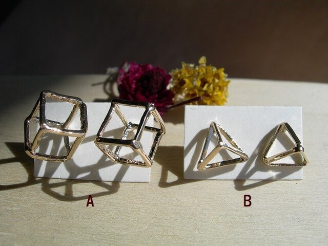 3d幾何学スタッドピアスの画像1枚目
