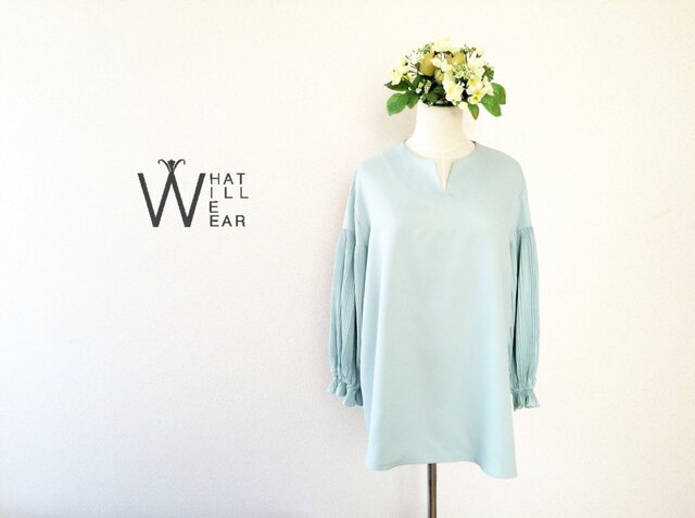 PLEATED SLEEVE TUNICの画像1枚目