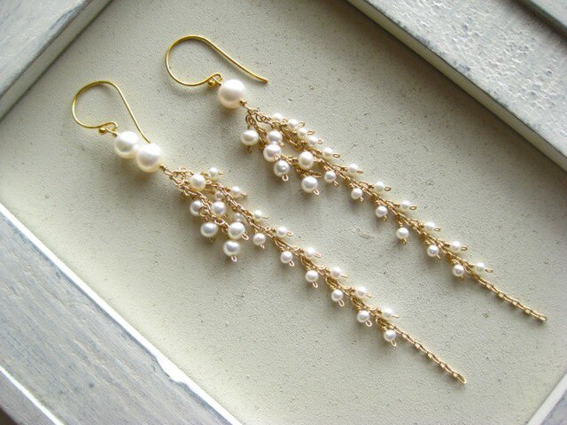 淡水パールのアシンメトリーロングピアス☆Wの画像1枚目
