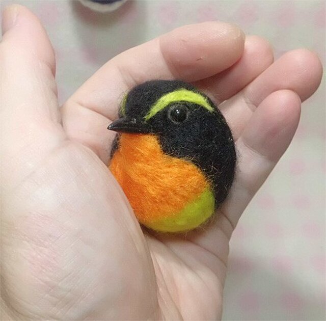 キビタキ☆野鳥シリーズ☆マグネット/ブローチどちらか選択 羊毛の小鳥 羊毛フェルト【受注製作】 工房小鳥屋さん iichi  ハンドメイド・クラフト作品・手仕事品の通販